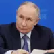 Tuvo Austrumu pulvermucā: Irānas ārlietu ministrs steidzas pie Putina pēc ASV triecieniem kodolobjektiem