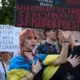 Ukrainas parlaments atjauno pretkorupcijas aģentūru neatkarību, novēršot bažas par ES ceļu