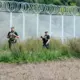 Uz Latvijas un Baltkrievijas robežas atvairīti 22 nelegālie robežšķērsotāji, šogad kopā — jau vairāk nekā 8000