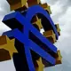 Uz naža asmens: ES atliek tarifus, cerot novērst postošu tirdzniecības karu ar ASV