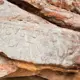 Vācijā atklāj noslēpumainu gravējumu "Dievs, svētī Latviju 1945" – vēstījums no pazaudētās cerības laikiem