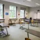 Valdība apstiprina vēsturisku atbalstu pedagogiem: kompensēs transporta un mājokļa īres izdevumus