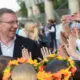 Valsts prezidenta rinkēviča sirsnīgā tikšanās ar skolēnu dziesmu un deju svētku kolektīviem aizkulisēs: nākotne dzied un dejo