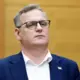 Vēsturisks Balsojums Rīgas Domē: Viesturs Kleinbergs – Vienīgais Mēra Kandidāts ar Spēcīgu Koalīcijas Aizmuguri