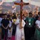 Vēsturisks brīdis: miljons jauniešu vienojas ar pāvestu Leo XIV Romas Jubilejā