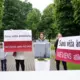 Vēža Pacienti Ar Izmisuma Saucienu Prasa Skaidru Termiņu Onkoloģijas Centra Rekonstrukcijai Pie Valdības Durvīm