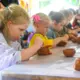 XIII Latvijas skolu jaunatnes dziesmu un deju svētku ceturtā diena: folkloras, kokles un simfoniju burvība