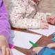 ZZS Izvirza Ultimātu: Nākamā Gada Budžetā Simts Miljoni Eiro Demogrāfijas Glābšanai!