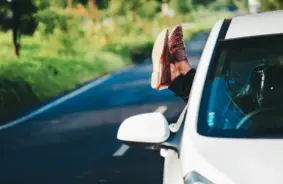 10 lietas, kas vienmēr jāglabā automašīnā neparedzētām situācijām