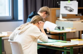 9. klases matemātikas eksāmens: skolu sašutums par vieglumu satricina izglītības sistēmu, ministrija pārmetumus noraida