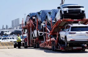 ASV tarifi izsit Stellantis no līdzsvara: Auto gigantam draud 1,5 miljardu eiro zaudējumi