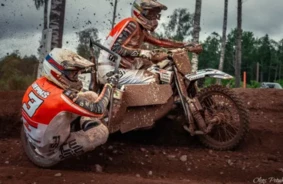 Adrenalīns Virmo Alojā: Rupeiks/Liepiņš un Neija Izcīna Uzvaras Latvijas Motokrosa Čempionātā