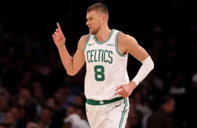 Aizraujošs pavērsiens NBA: čempions Kristaps Porziņģis maina "Celtics" kreklu pret "Hawks" krāsām