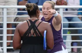 Aļonas Ostapenko zaudējums "US Open" beidzas ar dramatisku konfliktu pie tīkla