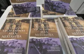 Andras Putnis grāmata atklāj latviešu sieviešu sīkstumu un bēgļu likteņu līkločus