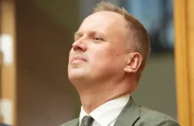 Apvienotais saraksts atzīst Izraēlas tiesības uz pašaizsardzību, taču klusē par Gazas ieņemšanas plāniem: diplomātijas izaicinājumi un morālās robežas