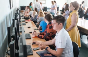 Augstskolas Aicina Prioritāri Uzņemt Valsts Aizsardzības Dienesta Brīvprātīgos: Jauna Éra Izglītībā un Drošībā
