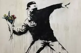 Benksija Noslēpums Atklājas Rīgā: Aizraujoša Ielu Mākslas Izstāde Vidzemes Tirgū