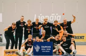 Bertānu Valmieras Basketbola Skolas U17 Zēni Ieraksta Vēsturi: Neuzvaramā Sezona Noslēdzas ar LJBL Čempionu Zeltu