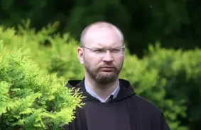 Bijušajam katoļu prāvestam Dambergam piespriesti 8 gadi cietumā par bērna seksuālu izmantošanu