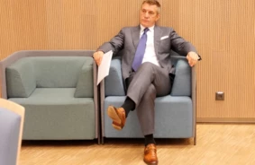 Biznesa saite sarauta: kādreizējo draugu pučes un ozoliņa tiesvedības sāga sasniedz augstāko tiesu