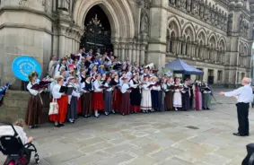 Bredfordā ar vērienu izskanējuši trešie Eiropas latviešu kultūras svētki