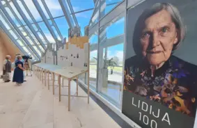 Brīvības bāka: Lidijas Doroņinas-Lasmanes simtgadei veltītā izstāde “Lidija 100” atklāj nesalaužamā gara spēku