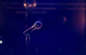 Brūsa Springstīna "Rupeklis" Mančestrā: Fani sašķelti par politisku paziņojumu koncertā
