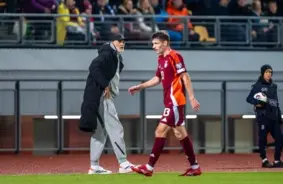 "Cīnījāmies, cik varējām": Nikolato par mācībstundām, Sautgeits ar humoru uz fanu dziesmām