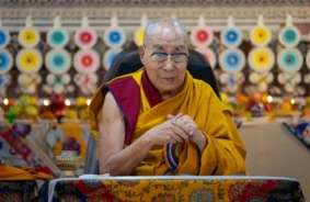 Dalailama Apliecina: Tibetas Garīgā Līdera Institūcija Turpinās Pastāvēt, Apzināti Izaicinot Pekinas Pretenzijas