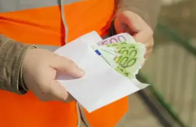 Daugavpilī divu nedēļu laikā aizturēti divi naudas kurjeri; izkrāpti desmiti tūkstošu eiro