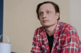 Daugavpils teātra aktieris Vadims Bogdanovs saņem Pētera Grestes Baltijas Vārda brīvības balvu