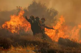 Eiropu posta milzu ugunsgrēki: izdeguši vairāk nekā 230 000 hektāru zemes