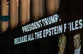 Epstīna lietas dokumentu publiskošana: Atklāsmes ēnas un nebeidzamie jautājumi ASV Kongresā
