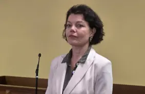 Ievai Raubiško piespriež sabiedrisko darbu par nelikumīgas robežas šķērsošanas atbalstīšanu: spriedums, kas raisa jautājumus