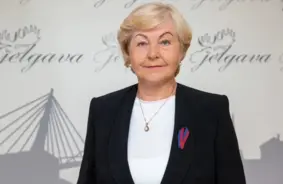 Irēna Škutāne pamet Jelgavas izpilddirektores amatu; pilsētā valda neziņa