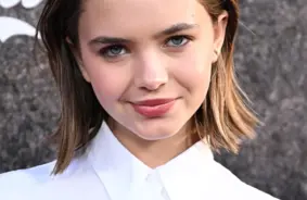 Jaunā “Bafijas pret vampīriem” ēra: Sāra Mišela Gelāra izvēlas savu pēcteci un atgriežas ikoniskajā lomā