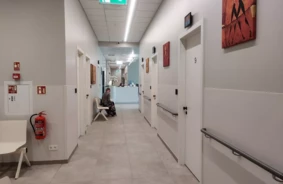 Jaunā Mikroķirurģijas Centra Slimnīca Rīgā – Būtisks Solis Medicīnas Tūrisma Attīstībā un Starptautiskajā Atpazīstamībā