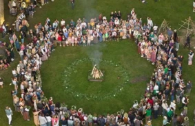 Jelgavā Aicina Izbaudīt Vasaras Saulgriežu Maģiju: Tradīciju Bagātība Divās Norises Vietās
