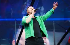 Jelgavā krāšņi atklāta “Prāta Vētras” “Pirmās dienas tūre”