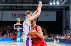 Jīnemaņa Žilbinošais Sniegums Paved Ceļu Latvijas U20 Izlases Triumfam Pār Ukrainu un Atklāj Eiropas Čempionāta Sastāvu