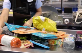 Kāpēc "Lidl" Lietuvā ir lētāks nekā Latvijā? Skats aiz aizkariem uz cenu atšķirību iemesliem