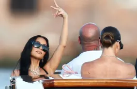 Kima Kardašjana šokē izglītības pasauli: vai bērniem tiešām nevajadzētu mājasdarbus?