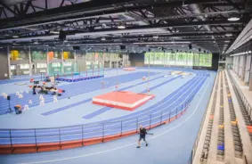 Klimata izaicinājumi vieglatlētikā: manēžas kā nākotnes atslēga Latvijas sporta panākumiem