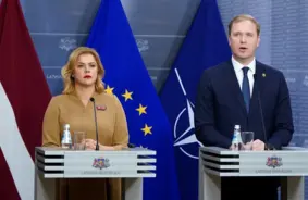 Koalīcija vienojusies par 2025. gada budžetu: prioritāte – drošība, atbalsts ģimenēm un izglītībai, zemāks PVN pārtikai