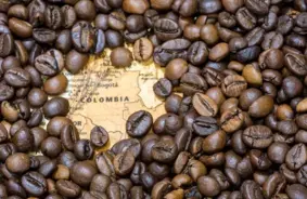Kolumbijas kafija: No UNESCO mantojuma līdz sirdi sildošām tinto tradīcijām