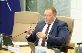 Kozlovskis brīdina: Baltkrievijas dienesti apzināti grauj robežžogu, Latvija pastiprina aizsardzību