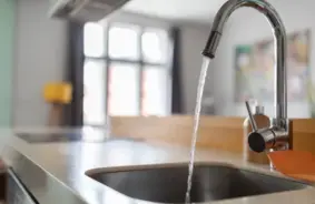 Krāslavā ūdens cena ar jauno gadu pieaugs par teju 30% – kāpēc un ko tas nozīmē iedzīvotājiem?