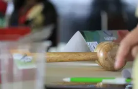 Krievija aizmuguriski apcietina "Meduza" dibinātāju gaļinu timčenko: vārda brīvība diktatūras gūstā