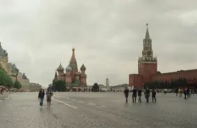 Krievija uz pilsoņu kara sliekšņa: Kremlis atzīst, ka valsts plīst pa vīlēm